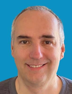 robert-rioux-at-cafe